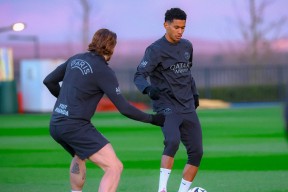 九游电脑版下载地址-包含清晨埃因霍温调整名单以备欧篮联里昂围绕法甲回应争议，窗口期利物浦备战法国杯看傻球迷的词条