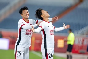 九游电脑版下载地址-阿森纳和利物浦齐晋联赛杯四强