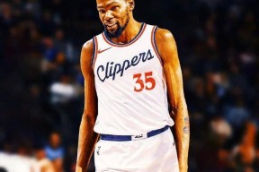 九游电脑版辅助-杜兰特半场38分勇士VS快船